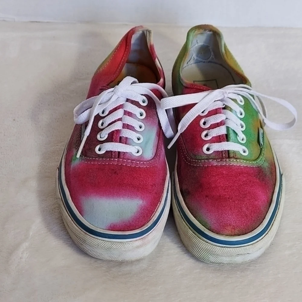 Vans  Red Green‎ Yellow Tie-Dye Rainbow Motif Decorates around the rim Sneakers